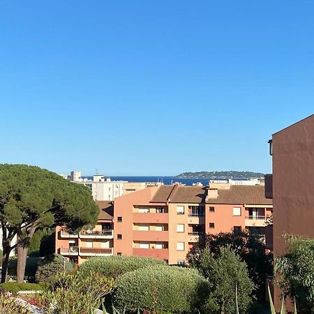 Appartement Vue Mer Avec Place De Parking Privee Sainte-Maxime Exterior foto