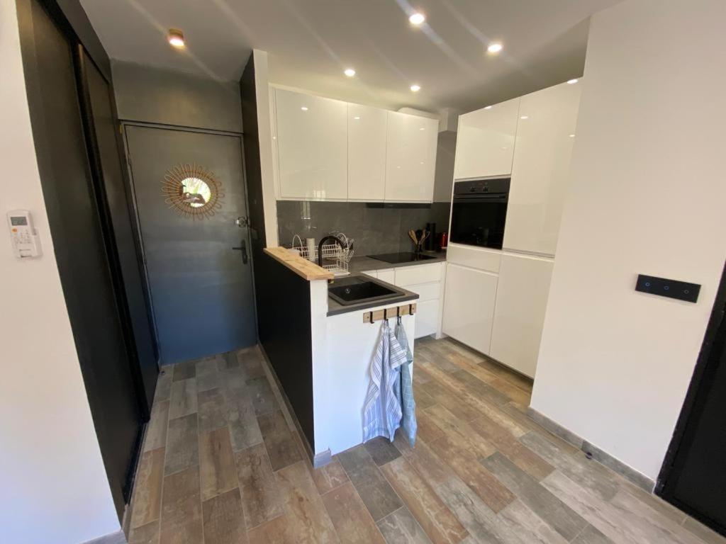 Appartement Vue Mer Avec Place De Parking Privee Sainte-Maxime Exterior foto