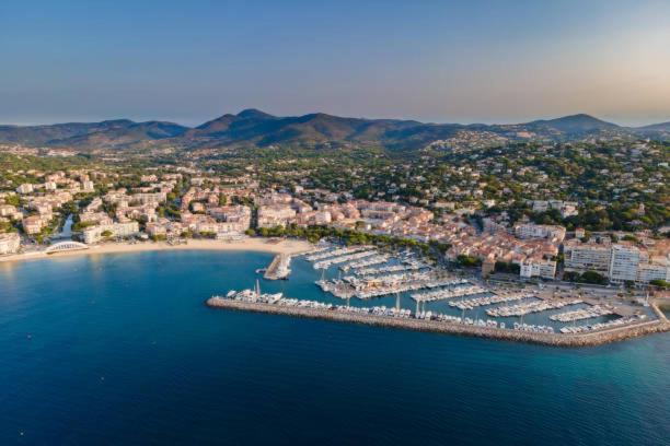 Appartement Vue Mer Avec Place De Parking Privee Sainte-Maxime Exterior foto